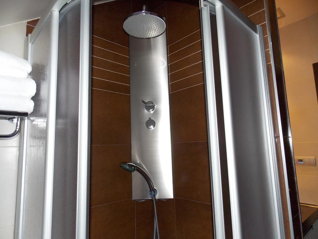 Aparthotel Bubal El Pueyo de Jaca Zimmer foto